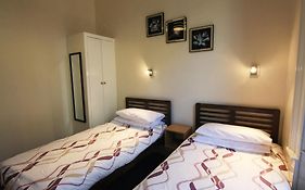 Hampton Court Guest House Glasgow 3*